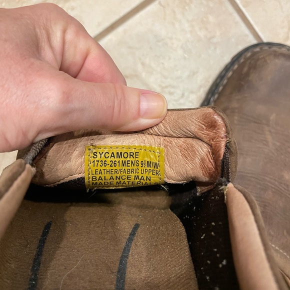 Gently used Bass men’s slip on shoe size 9 1/2 wide. - Picture 2 of 6